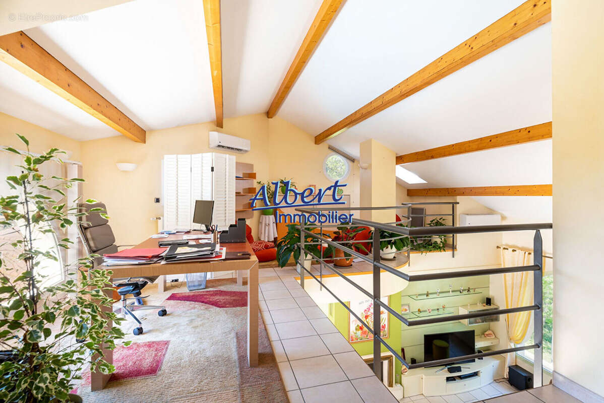 Maison à SAINT-BONNET-DE-MURE