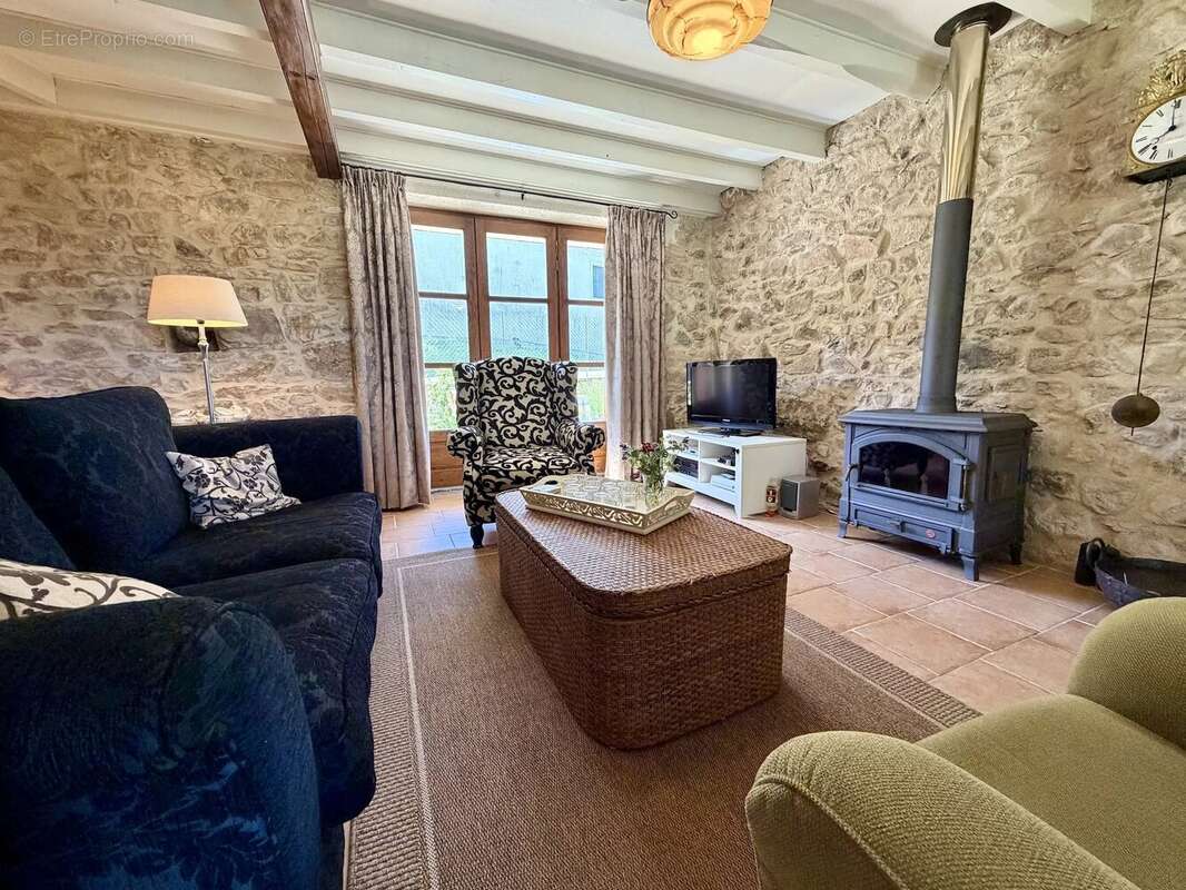 Maison indépendante à vendre avec une vue magnifique près du Lac des Settons - photo 9