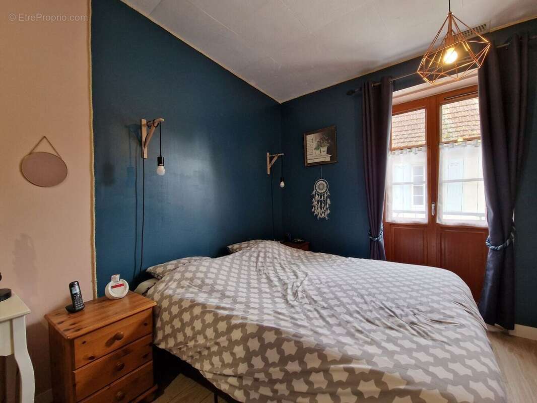 CH 1 - Maison à TREMOLAT