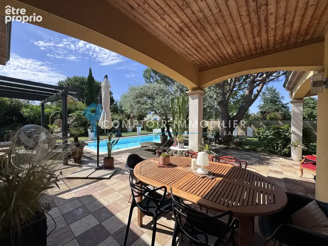 Villa de plain pied avec piscine - photo 3