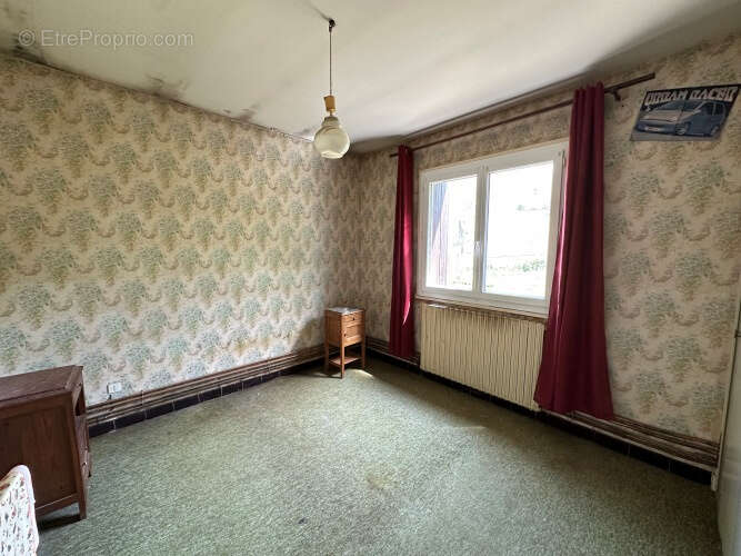 Maison 140 m² à Manzat  - photo 8