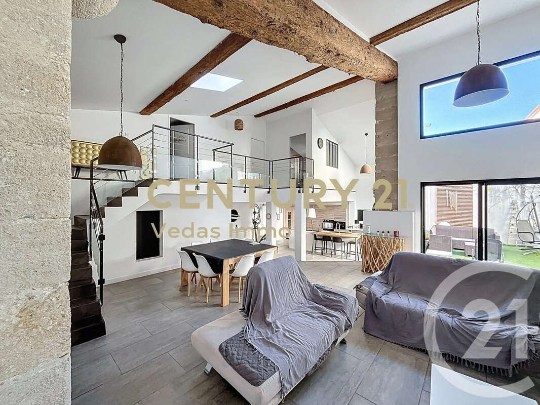 Maison à SAINT-JEAN-DE-VEDAS