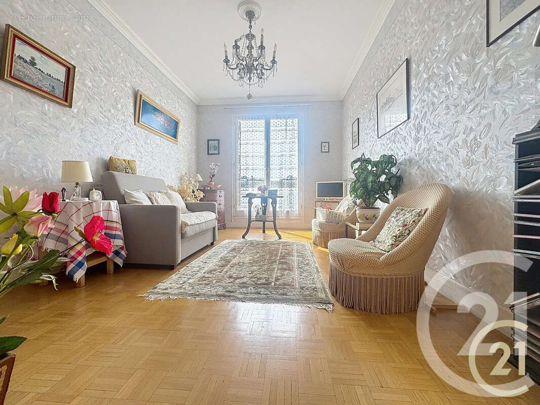 Appartement à PARIS-11E