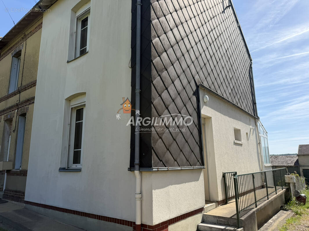 Maison à BESSE-SUR-BRAYE