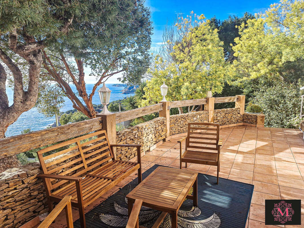 Maison 135 m² à Ensues-La-Redonne  - photo 9