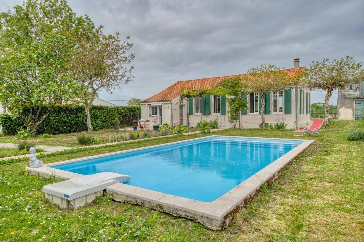 Maison à PORT-DES-BARQUES