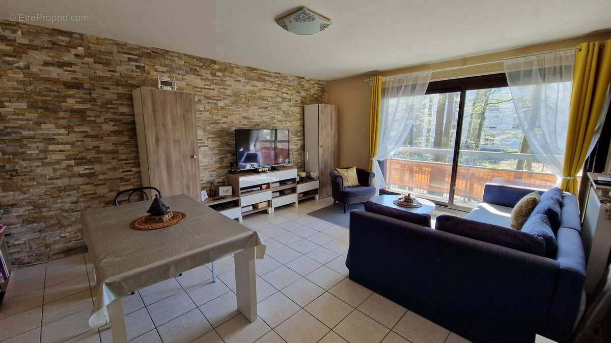 APPARTEMENT F3 avec grand balcon - photo 6