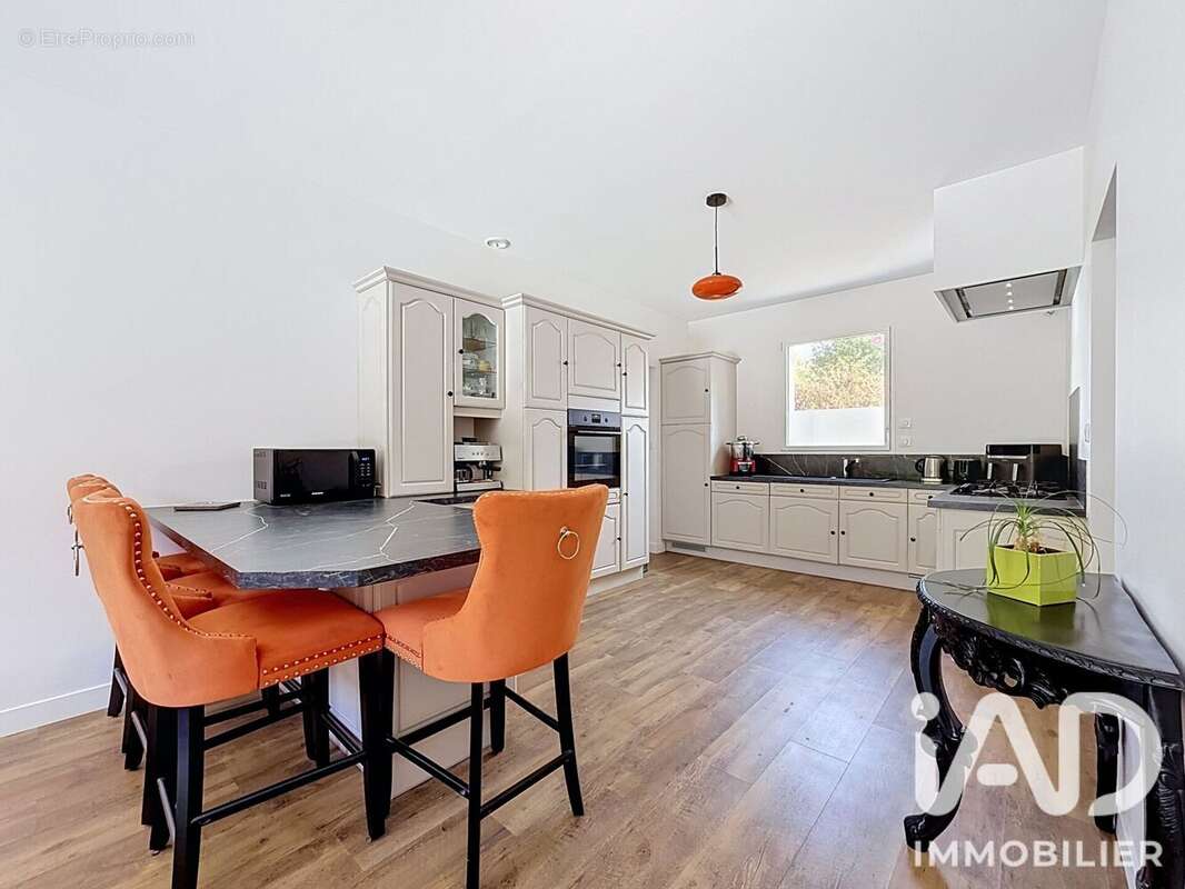 Maison 258 m² à Vertou  - photo 6