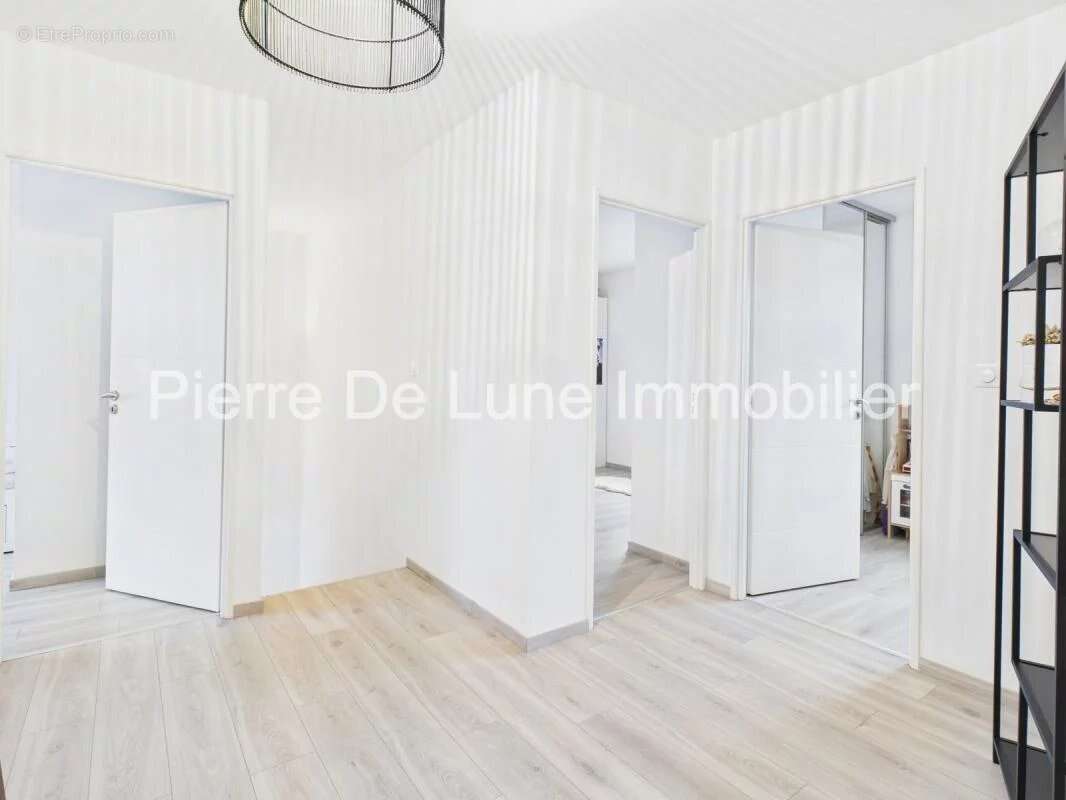 Appartement à SATHONAY-CAMP