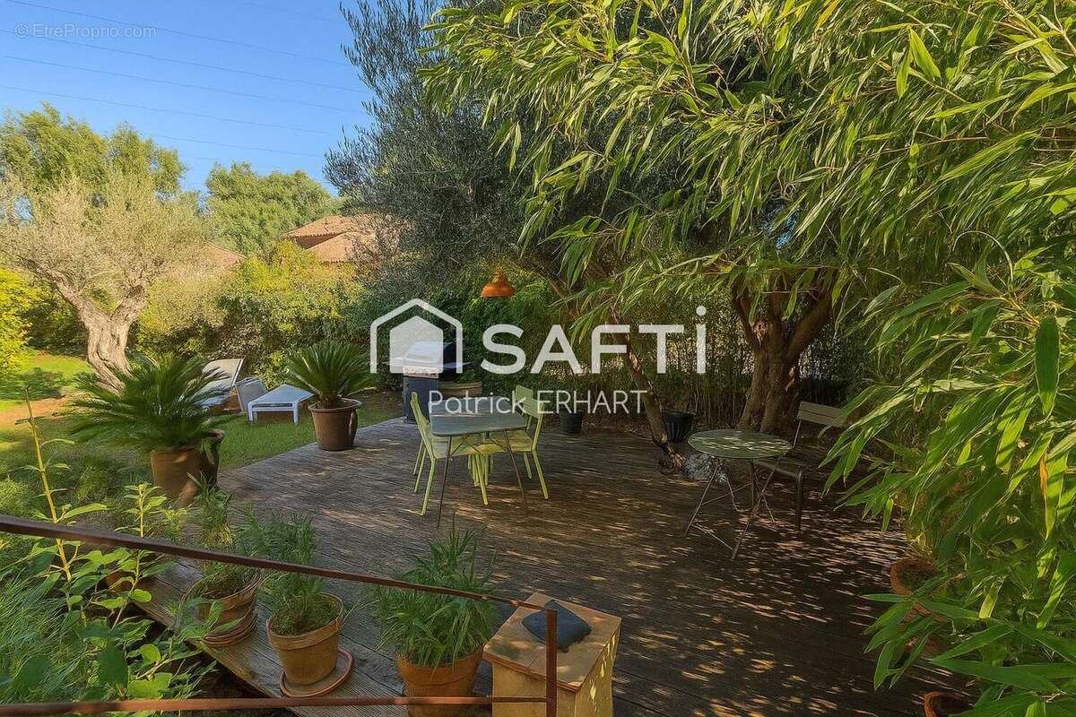 Photo 6 - Maison à PUGET-SUR-ARGENS