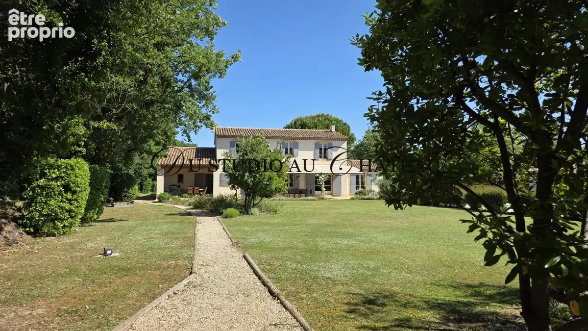 Aix en Pce, très proche du centre historique grande propriété sur parc de 4000m2 de jardin  piscine chaufée. - photo 5