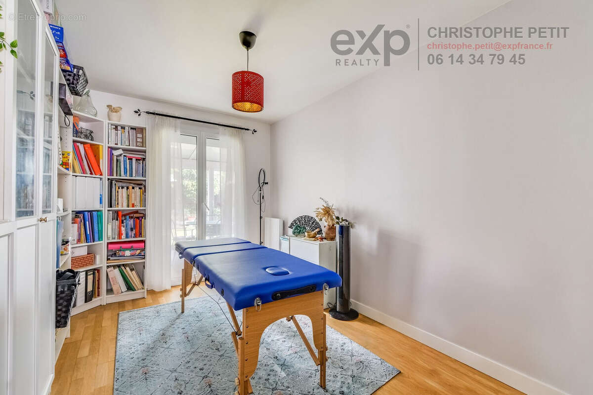 Chambre en Rdc - Maison à ERMONT