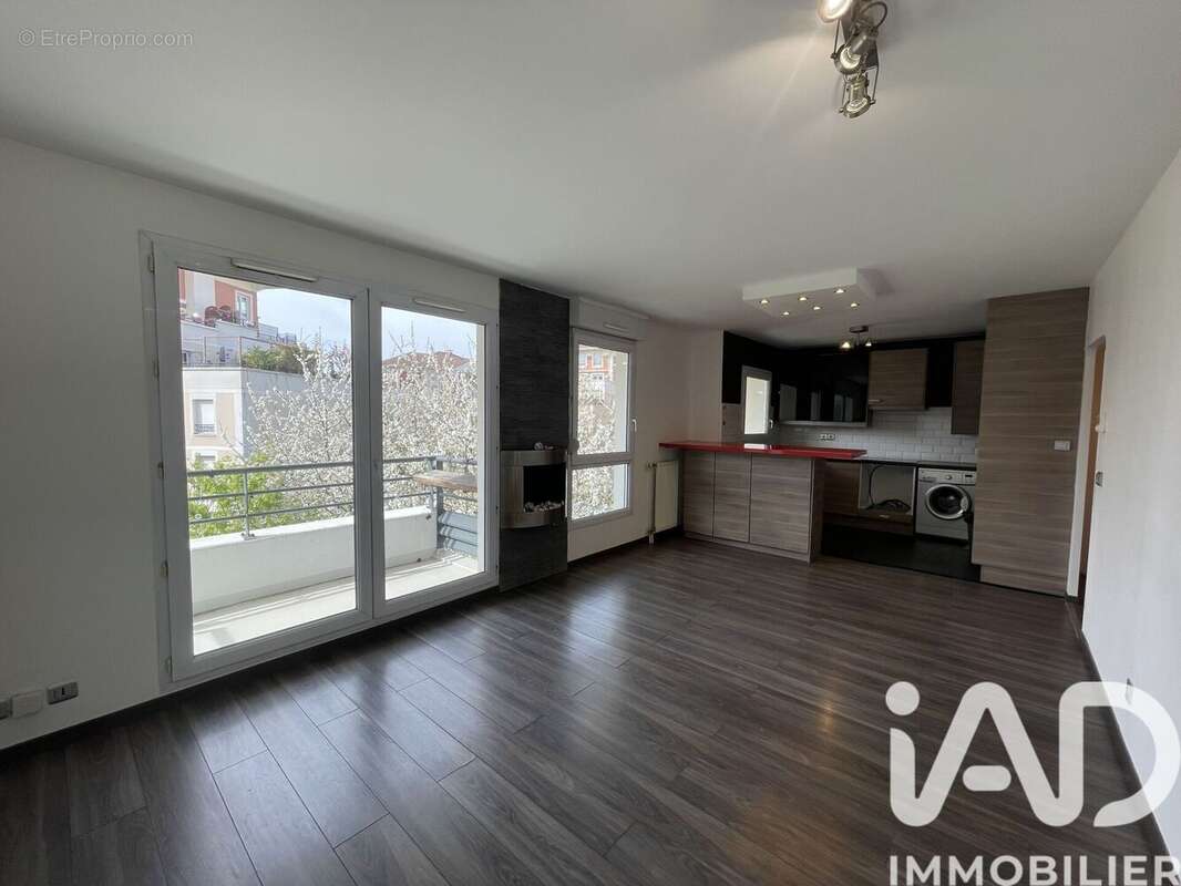 Photo 3 - Appartement à VILLENEUVE-LA-GARENNE