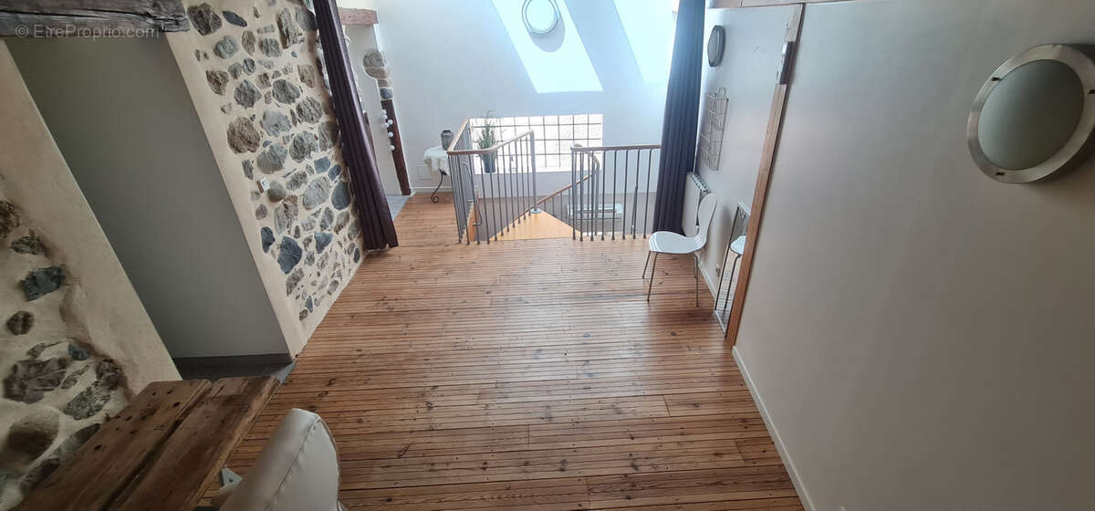 Maison de ville thermale - 95m2 plus terrasse toit 25m2 - plus garage et cave plain-pied - parfaite location - photo 6