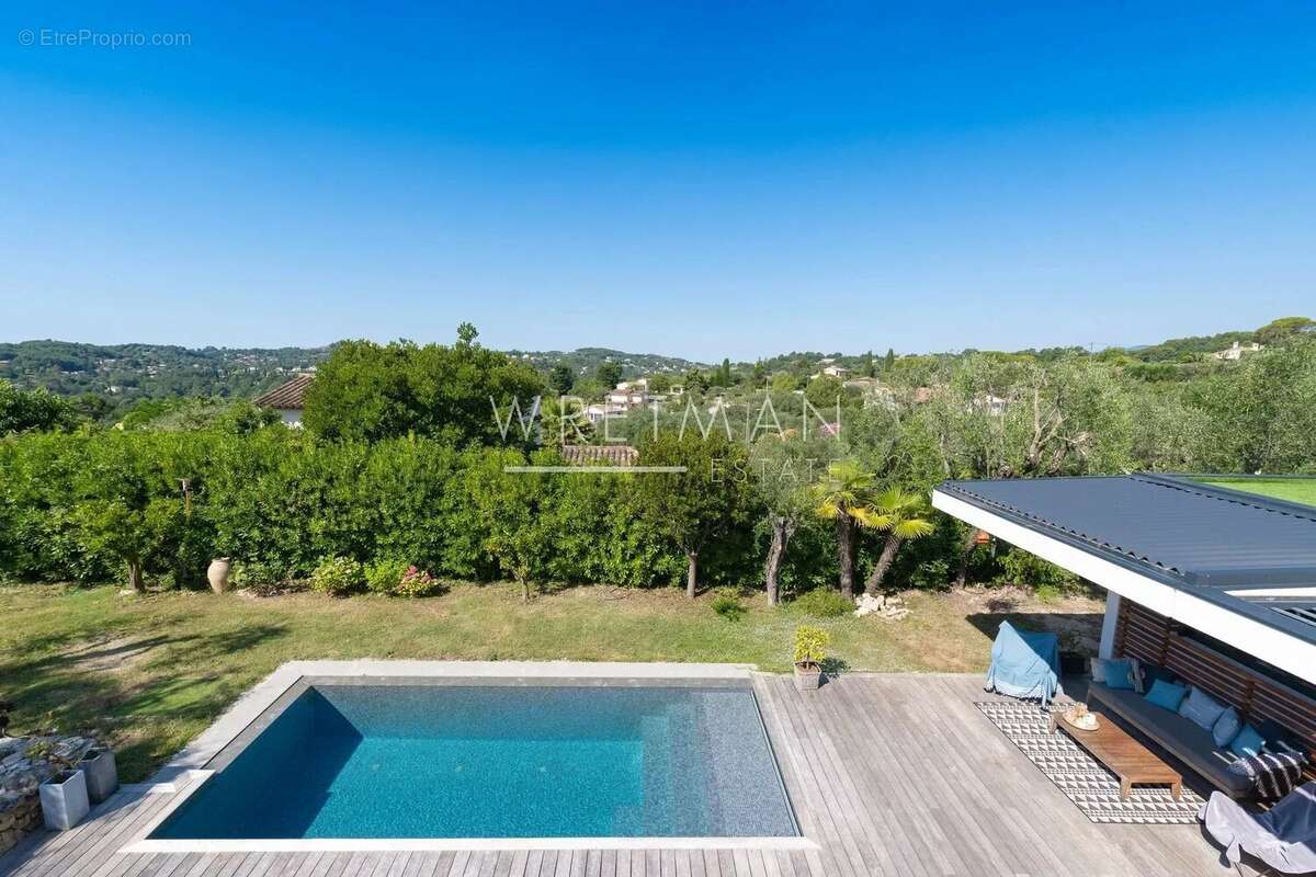 Maison à VALBONNE