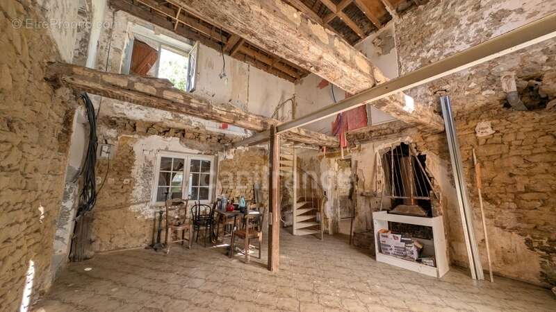 Maison en pierre à rénover avec fort potentiel – Terrain de 1 380 m² - FRANCHEVILLE - Orne - Normandie - photo 7
