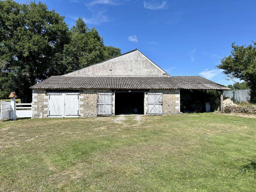 Domaine d'Exception de 17 Hectares, 4 chambres, 251m2 - gara - photo 27