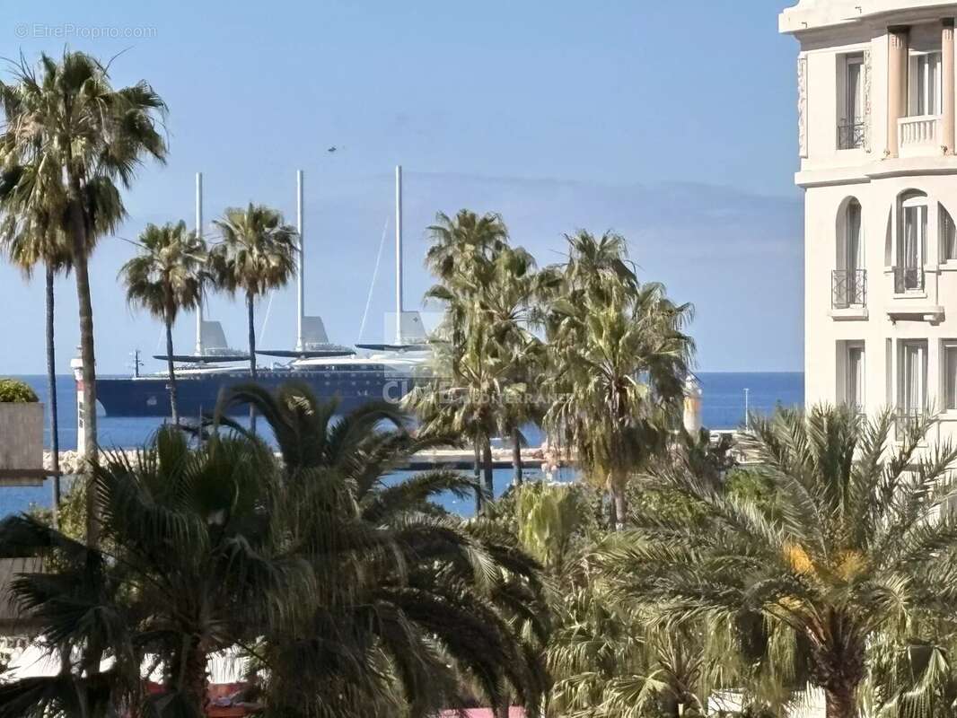 Appartement à CANNES