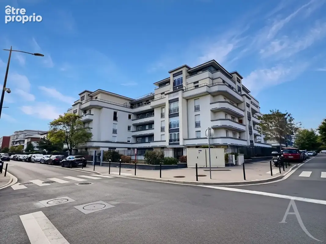 Appartement 1 pièce 28.40 m2 avec place de parking en sous-sol - THIAIS résidence récente - photo 6