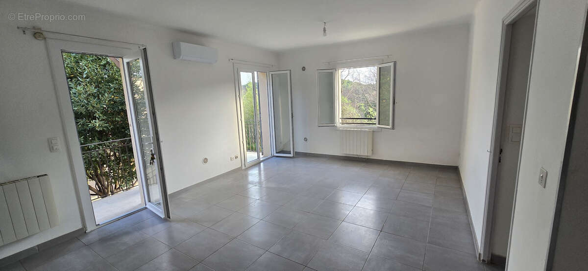 Appartement à BEAUMES-DE-VENISE