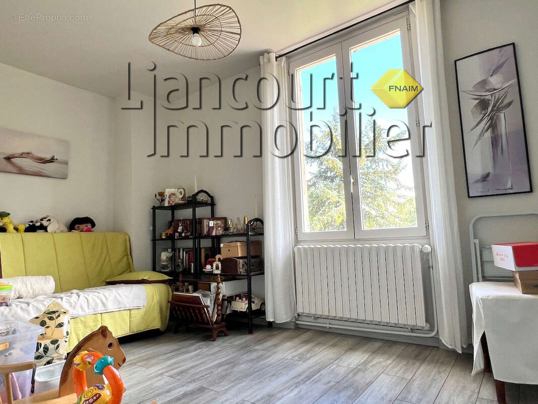 Maison à ANGICOURT