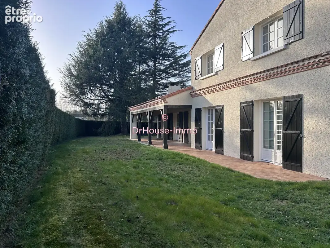 Maison 5 pièces 167 m² à vendre à Basse-Goulaine (44115) - photo 3