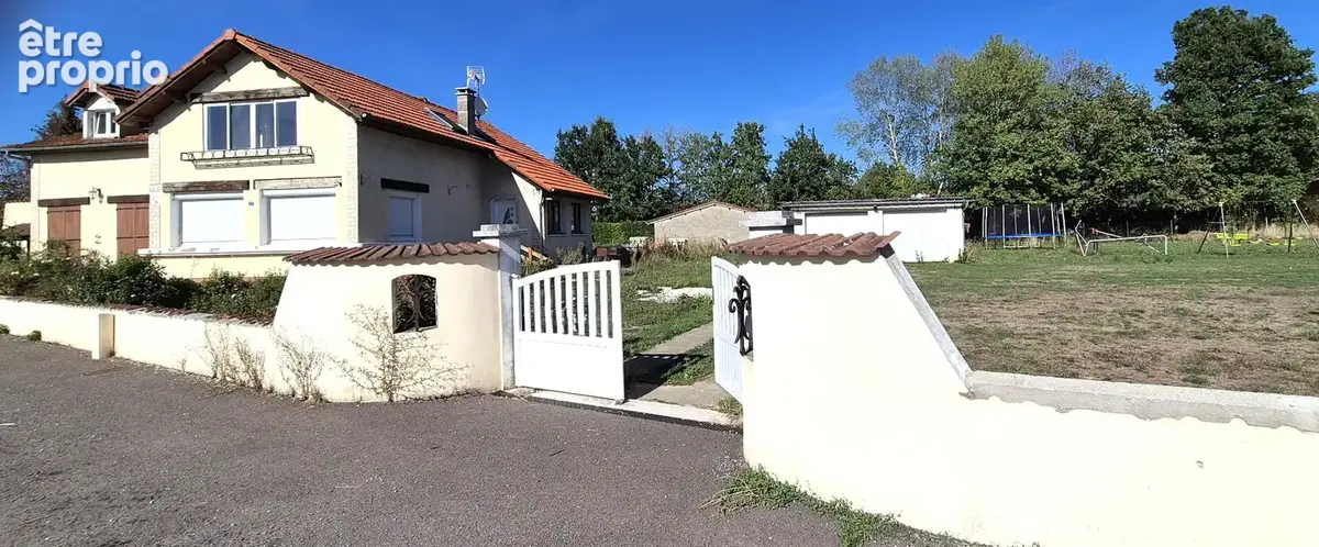 Belle Maison Individuelle ou Propriété Contemporaine avec sa Piscine de 141 m² Rénovée et à Façonner selon vos envies à plus de  - photo 2