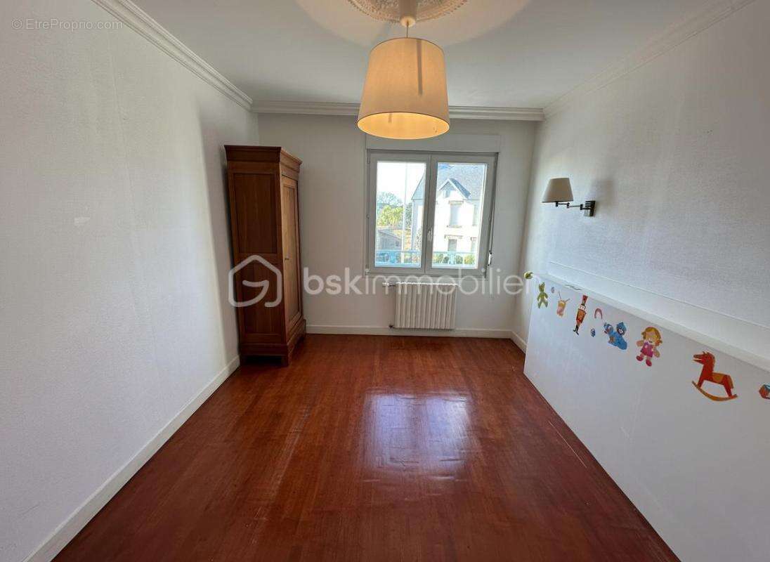 Maison de Ville Familiale avec Atelier Indépendant, Jardin et Espace Bien-être - photo 11