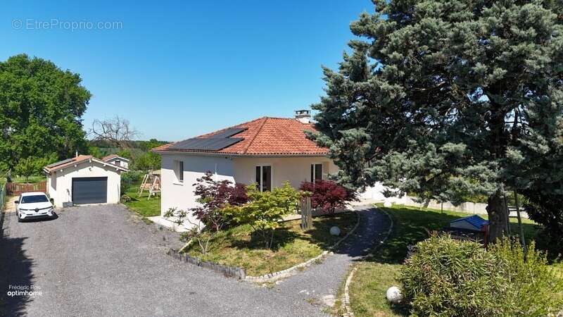 Maison à VONNAS