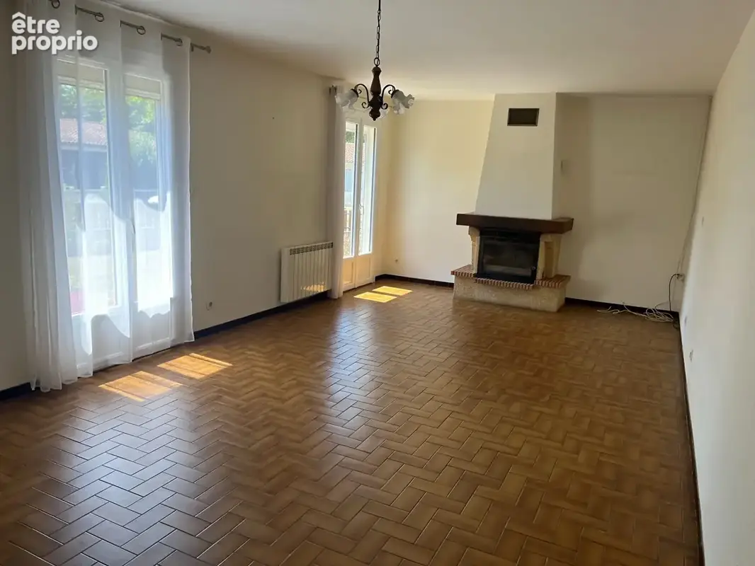 Maison familiale avec jardin et garage à SAUJON - photo 2