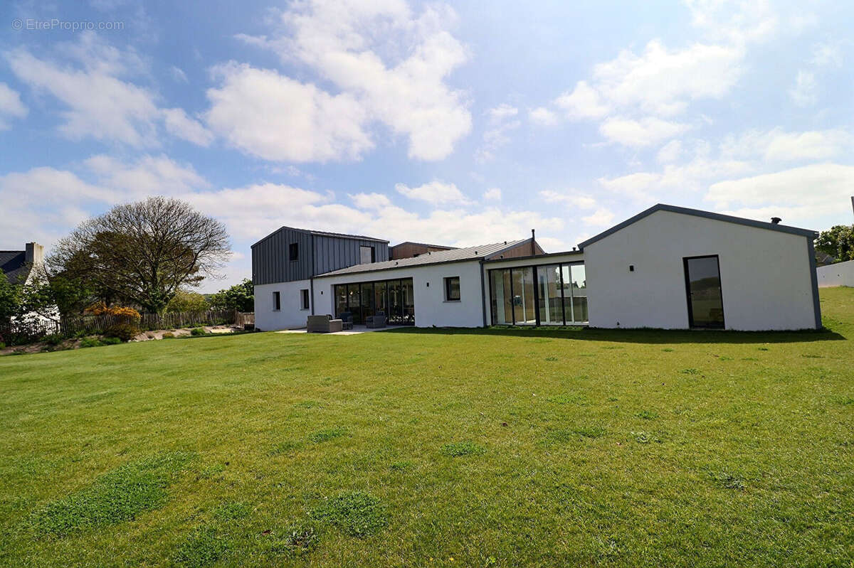 Maison à SAINT-RENAN