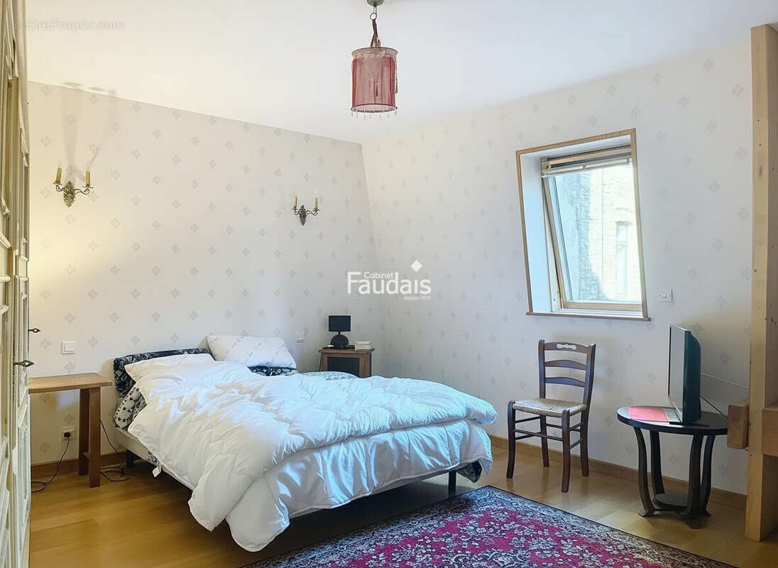 Maison 285 m² à Coutances  - photo 7