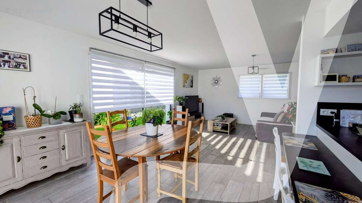 Maison à TREILLIERES