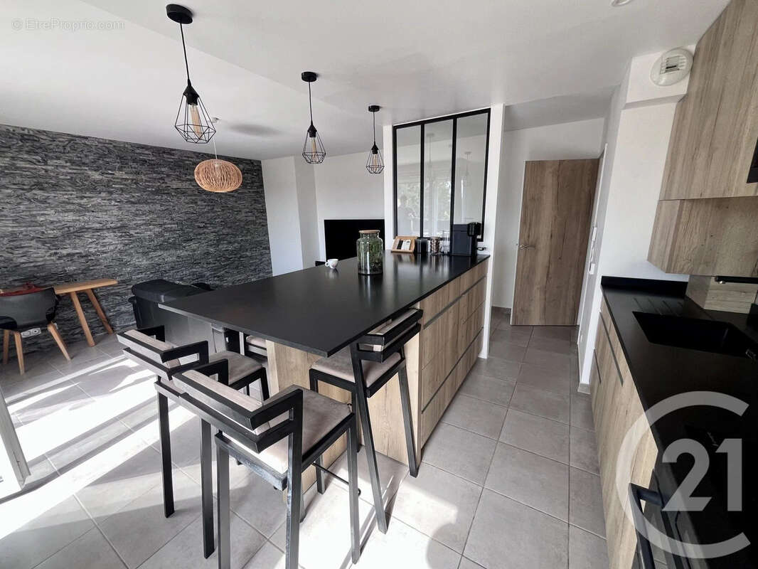 Appartement 81 m² à Roquefort-Les-Pins  - photo 7