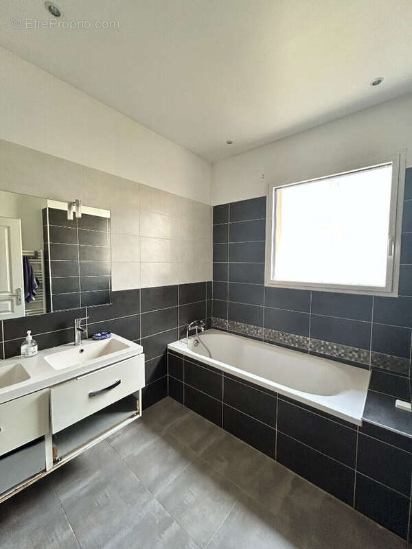 Maison à ASNIERES-SUR-SEINE