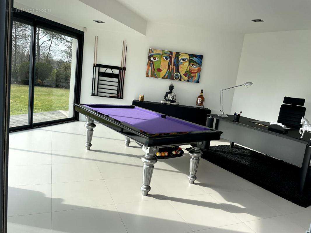 PESSAC Proche Golf : Maison d'Architecte 390 m2 ASCENSEUR -GARAGE- PISCINE - photo 4