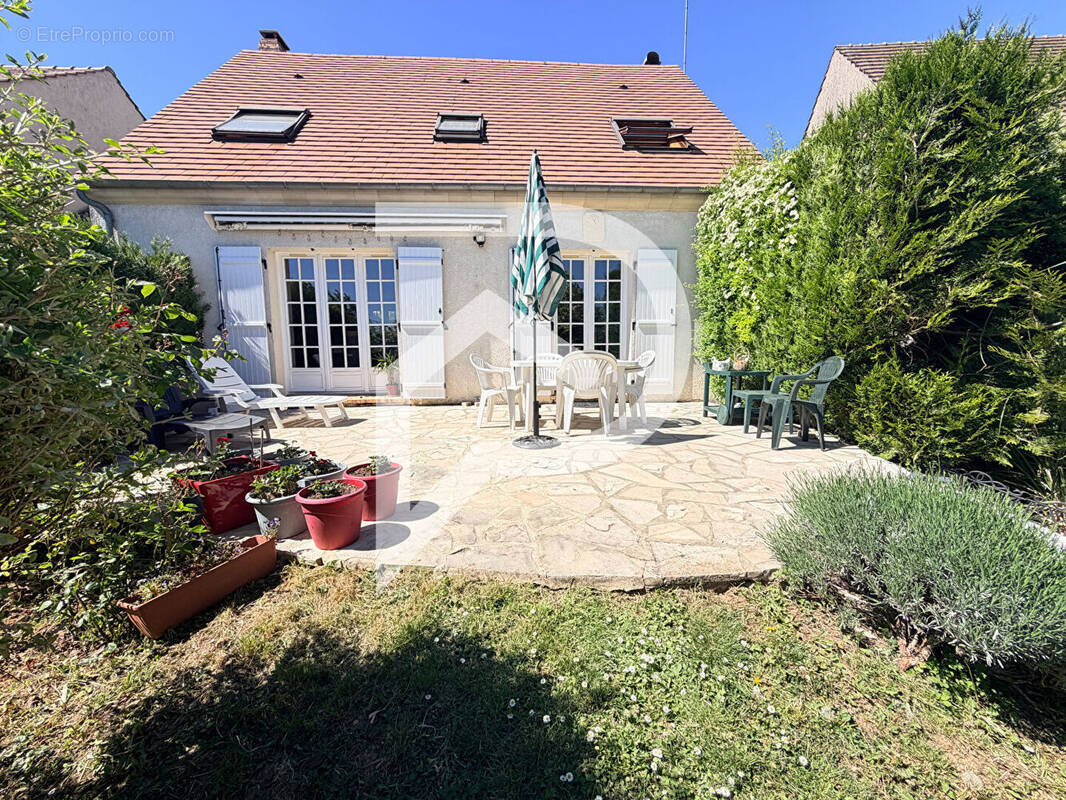 Maison à DAMMARTIN-EN-GOELE
