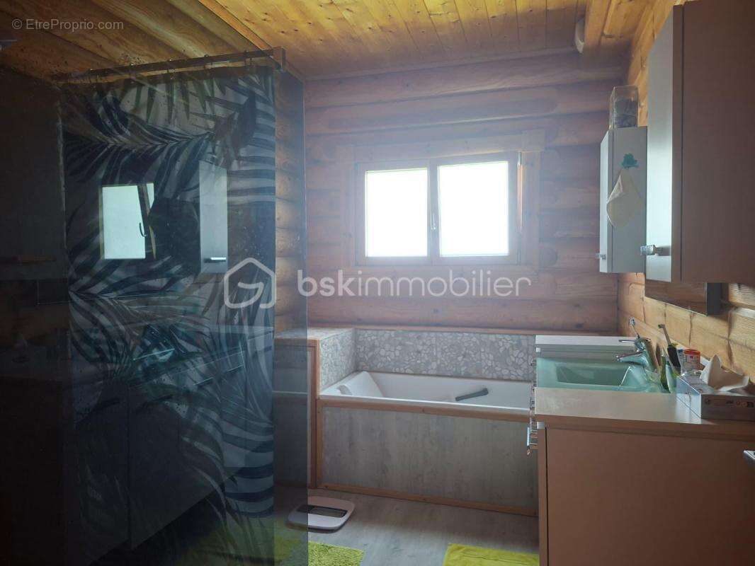 Maison à LA BACONNIERE