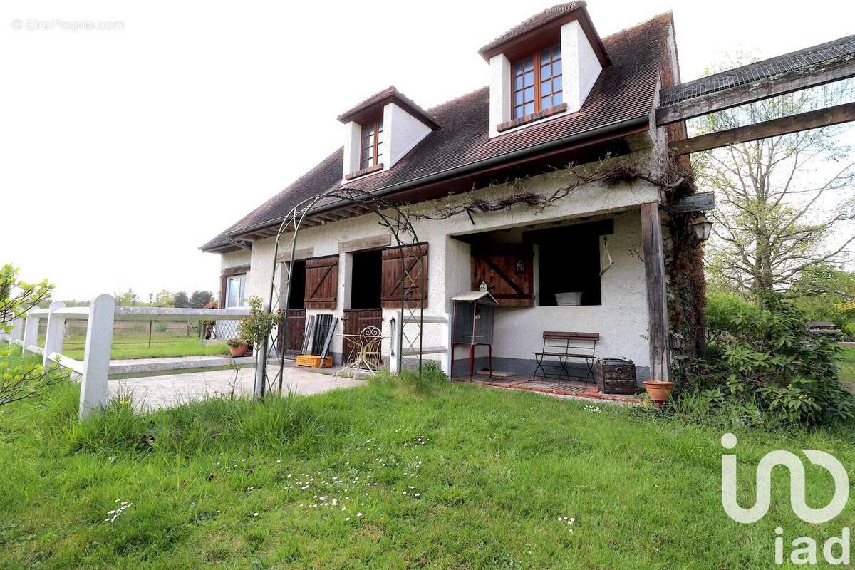 Photo 4 - Maison à CHEVILLON-SUR-HUILLARD