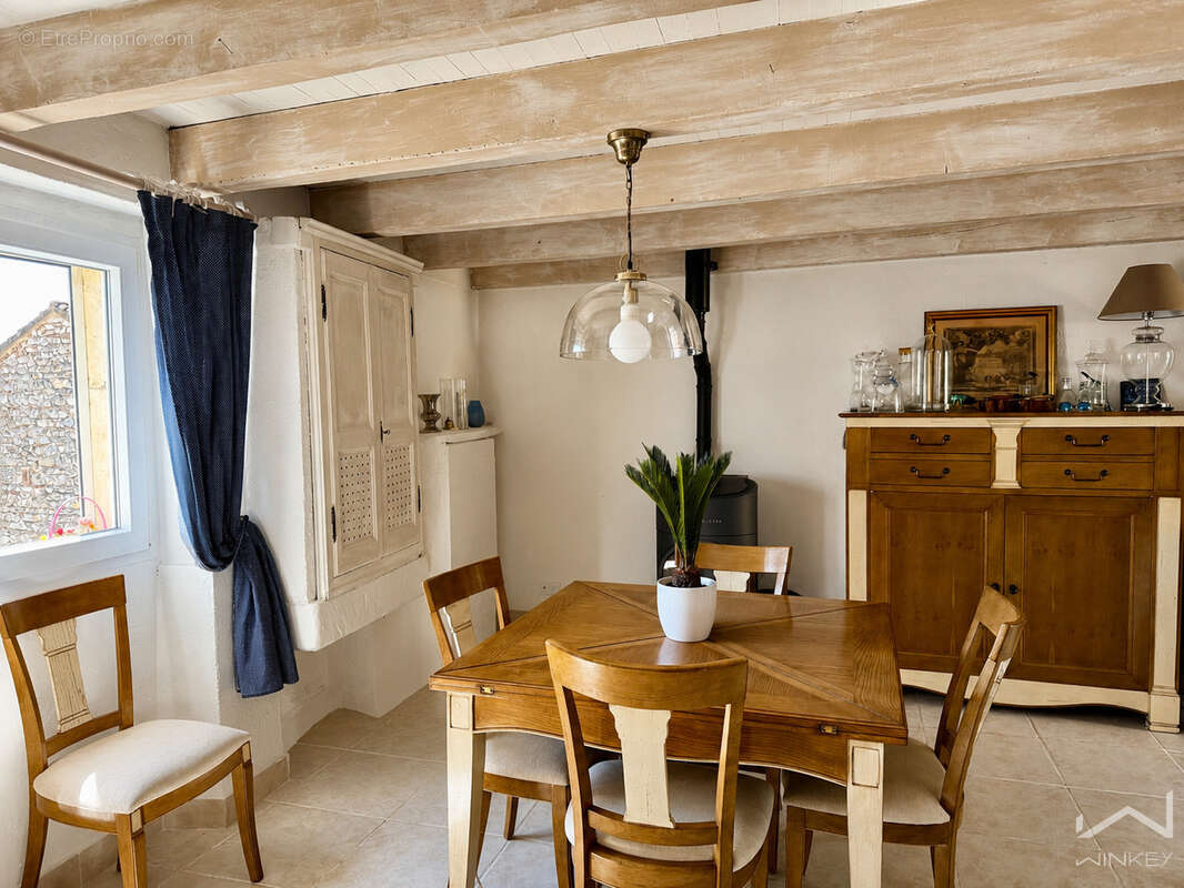 Isabelle di natalevous propose en exclusivité   maison de village  en pierre avec jardin  piscine et dépendanc - photo 11