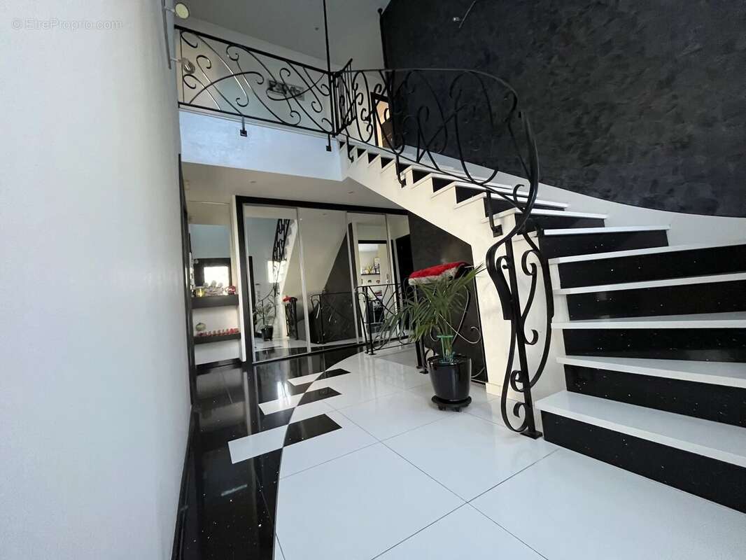 Maison à ORMESSON-SUR-MARNE