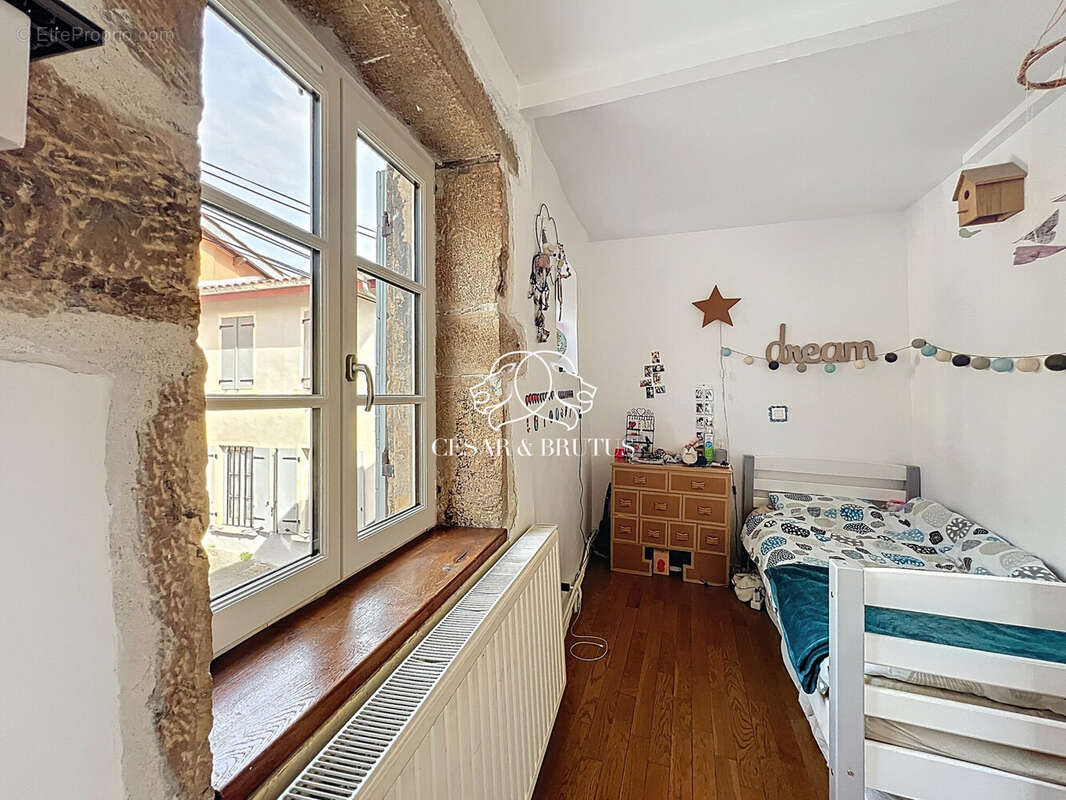 Maison à SAINT-CYR-AU-MONT-D'OR