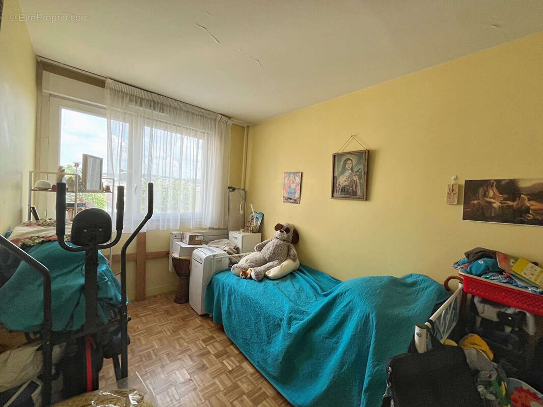 Appartement à NANTERRE