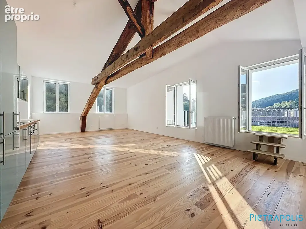 Maison 4 pièces 102 m² à vendre à Tarare (69170) - photo 2