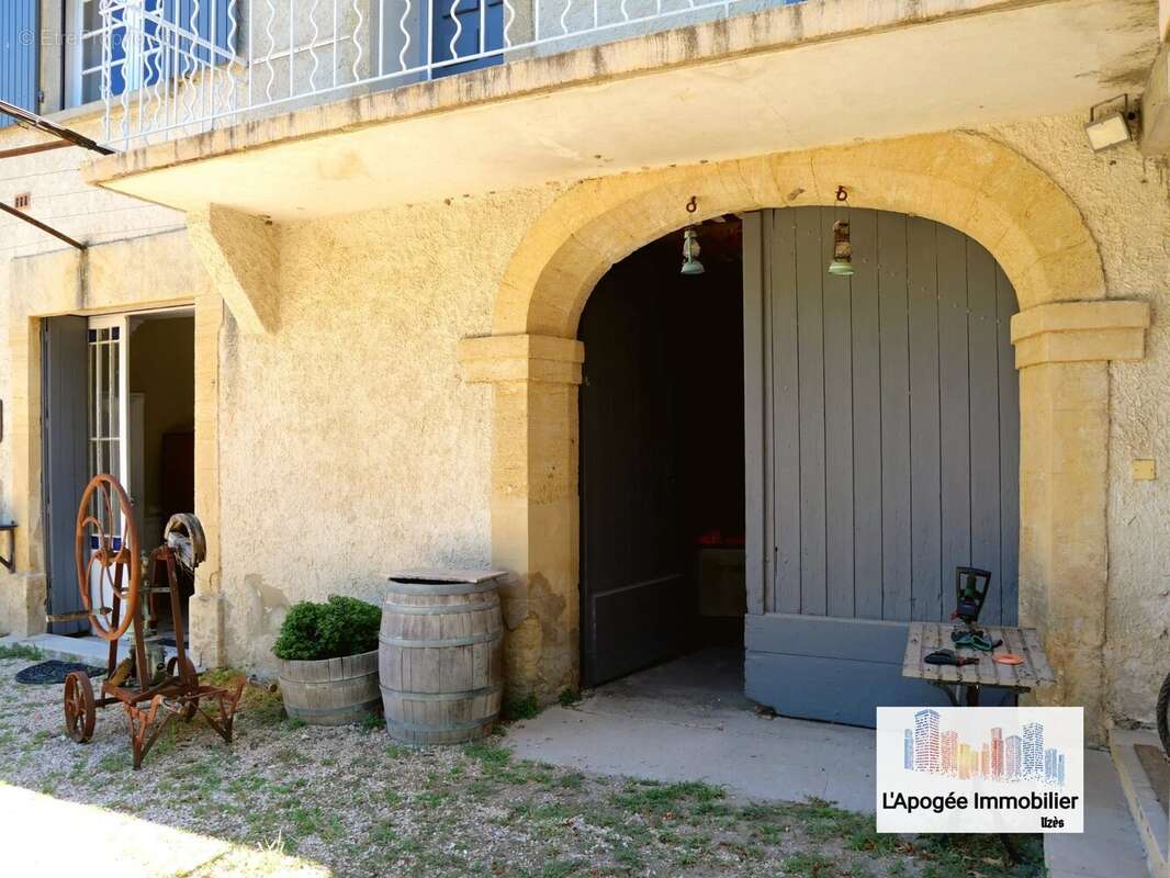 Maison à UZES