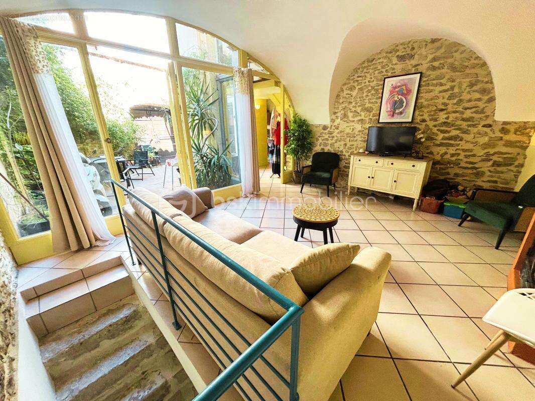 Maison à BAGNOLS-SUR-CEZE