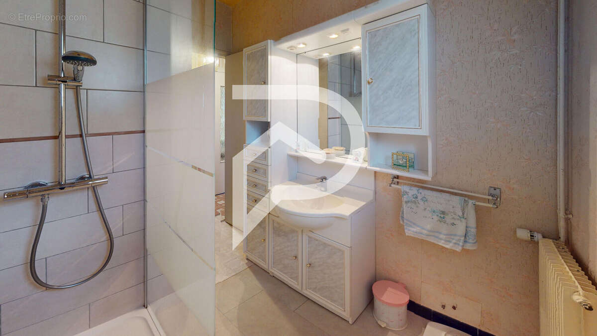 Maison à BOURAY-SUR-JUINE