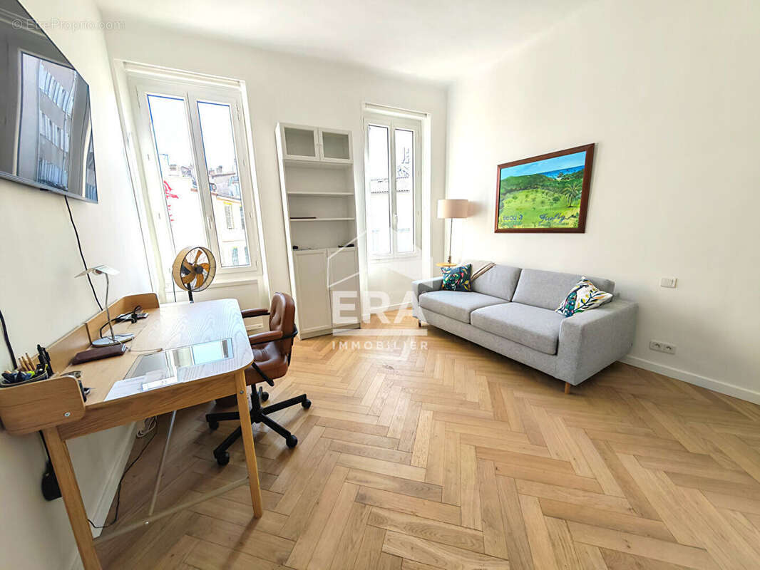 Appartement à MARSEILLE-5E