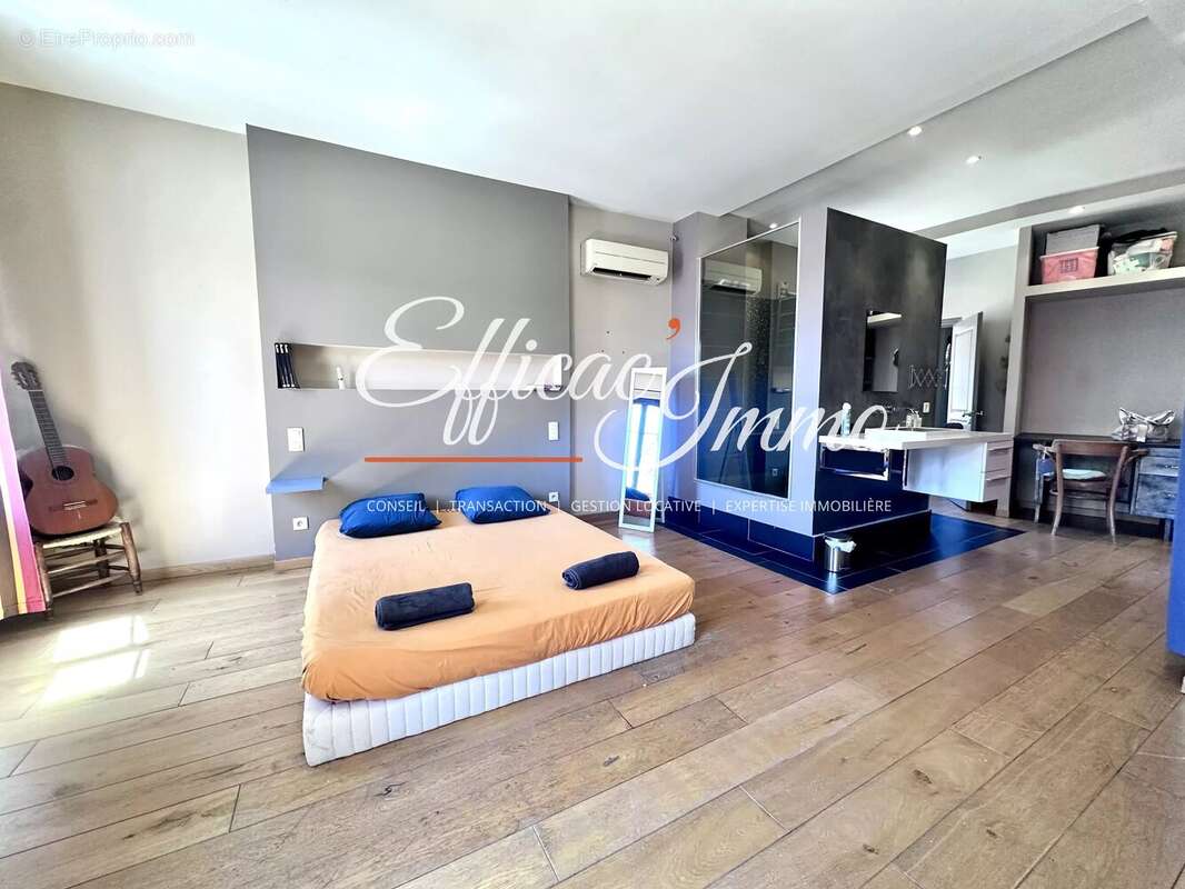 Perpignan centre historique – duplex d'exception de 109,36 m² – double toit-terrasse - photo 3