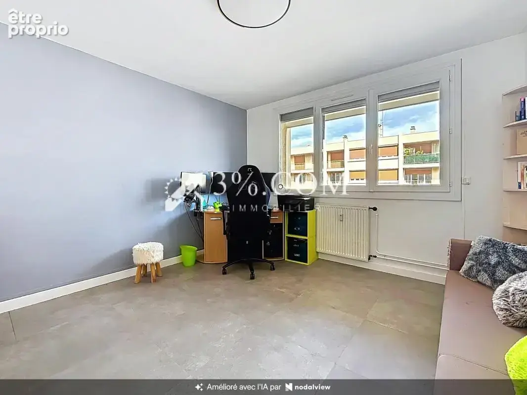 Appartement T3 vue Crussol: 74 m2 habitables avec balcon et - photo 8